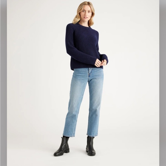 Quince Sweaters - Quince Fisherman Crew Sweater Women's
Medium 100% Organic Cotton Knit Navy Sz L
